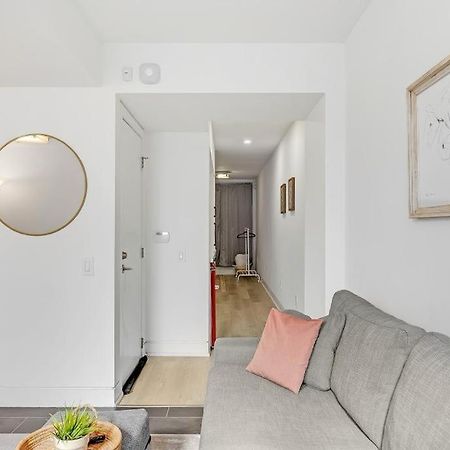 Suite In The Heart Of Downtown Toronto Exterior foto